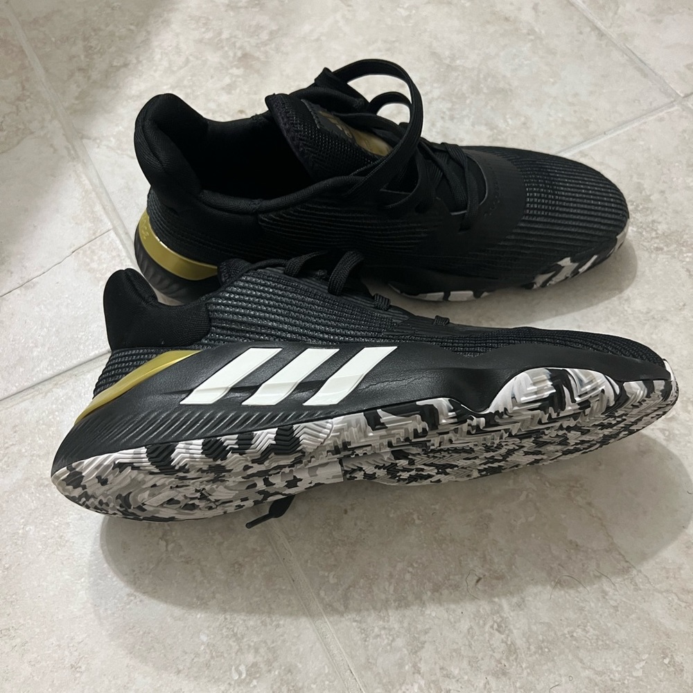 Adidas Pro Bounce